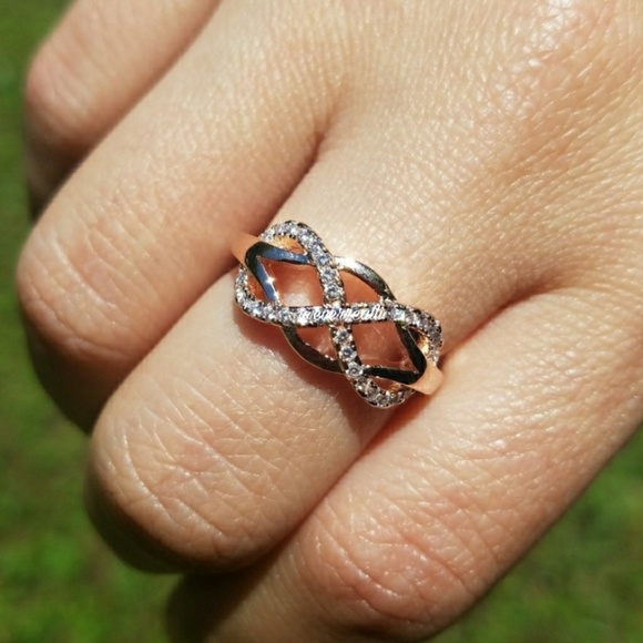 NEW Rose Gold Infinity Cross x Knot Ring - Picture 2 of 6